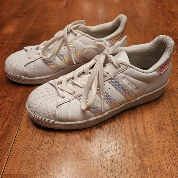 Adidas Girlsz 5 Iridescent Shoes Fashion Hologram Superstar Sparkle - Picture 1 of 5